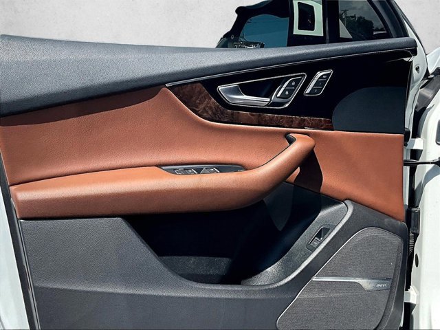 Used 2018 Audi Q7 3.0T Prestige AWD/4WD image 17