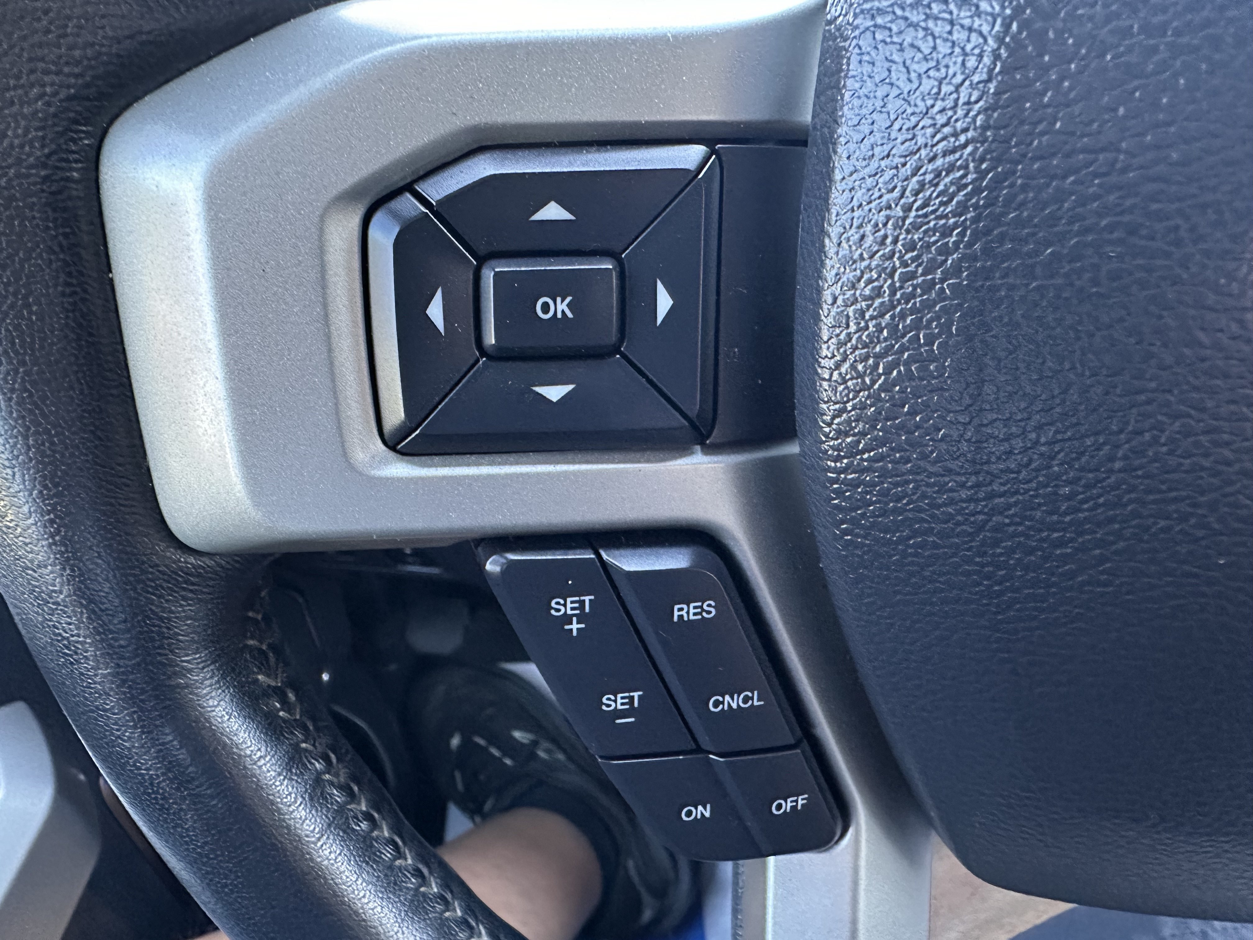 Certified 2022 Ford F350 Lariat w/ Lariat Ultimate Package AWD/4WD image 23