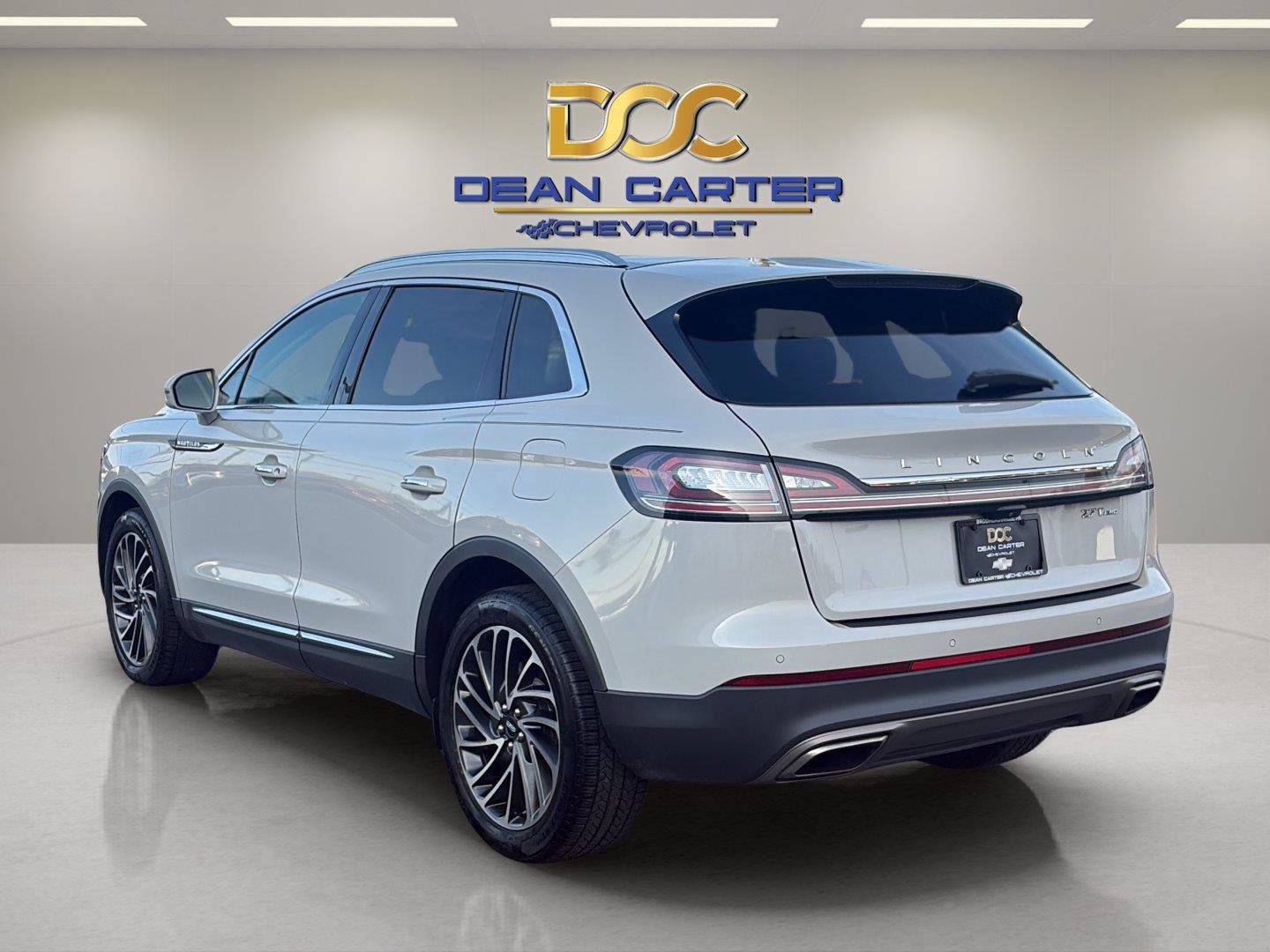 Used 2020 Lincoln Nautilus Reserve w/ Cargo Utility Package AWD/4WD image 3