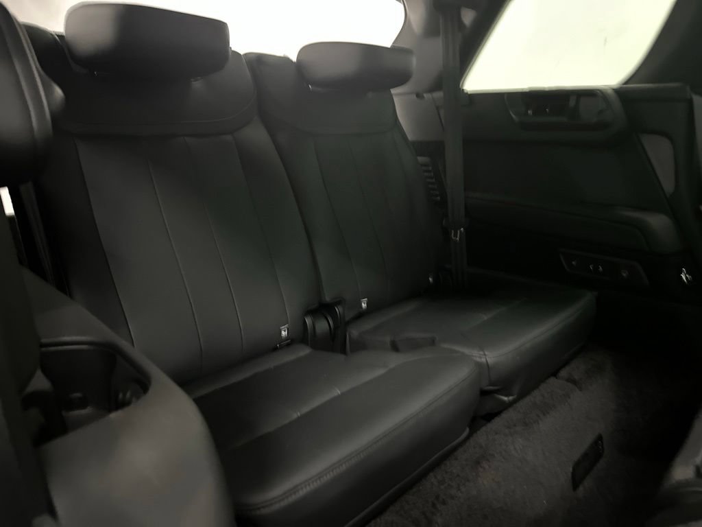 Used 2023 Land Rover Range Rover Long Wheelbase SE AWD/4WD image 27