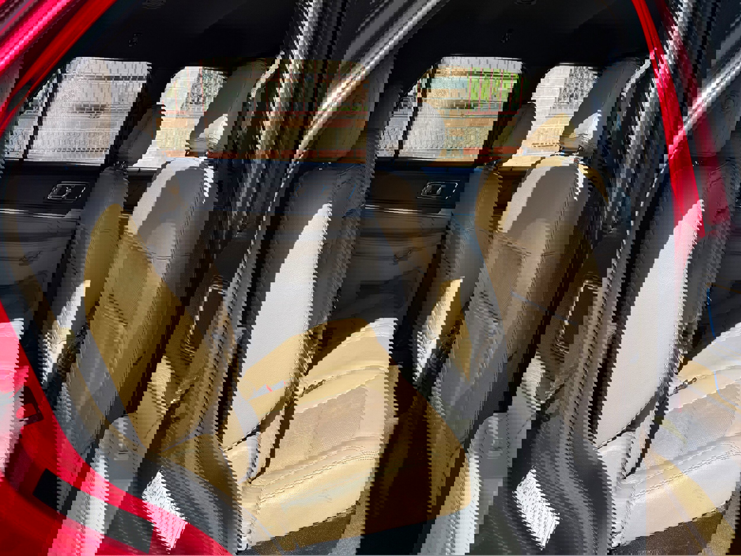 Used 2017 Ford Explorer Limited image 12