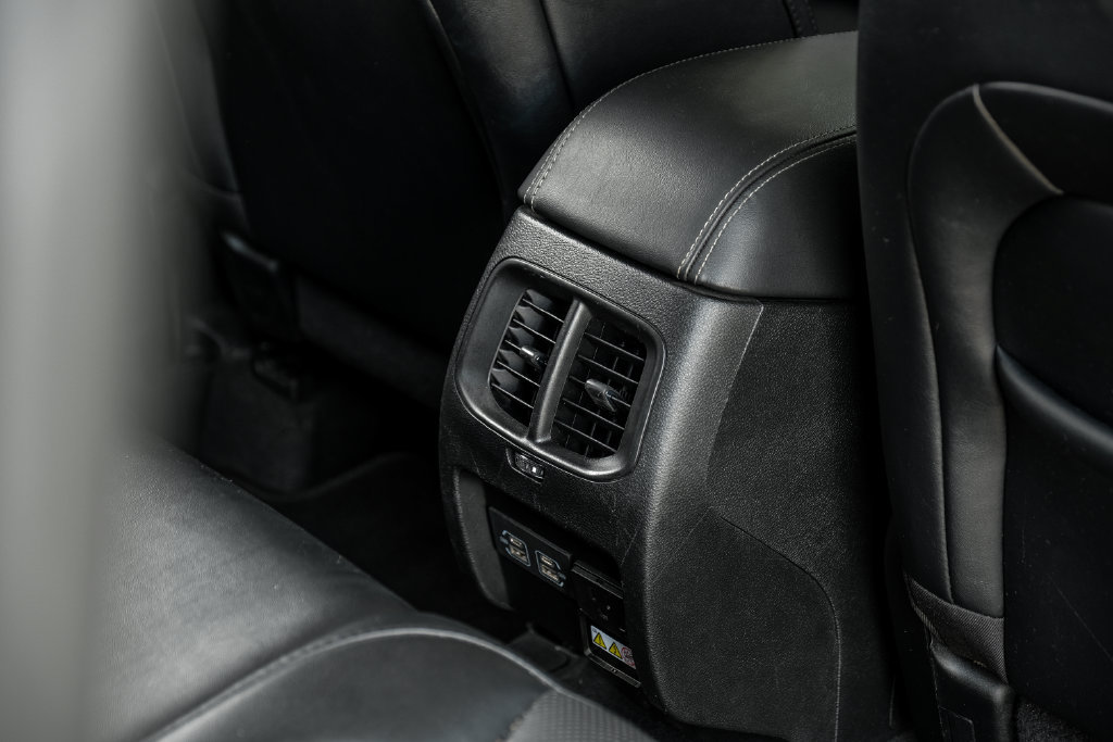 Used 2023 Jeep Cherokee Altitude Lux AWD/4WD image 50