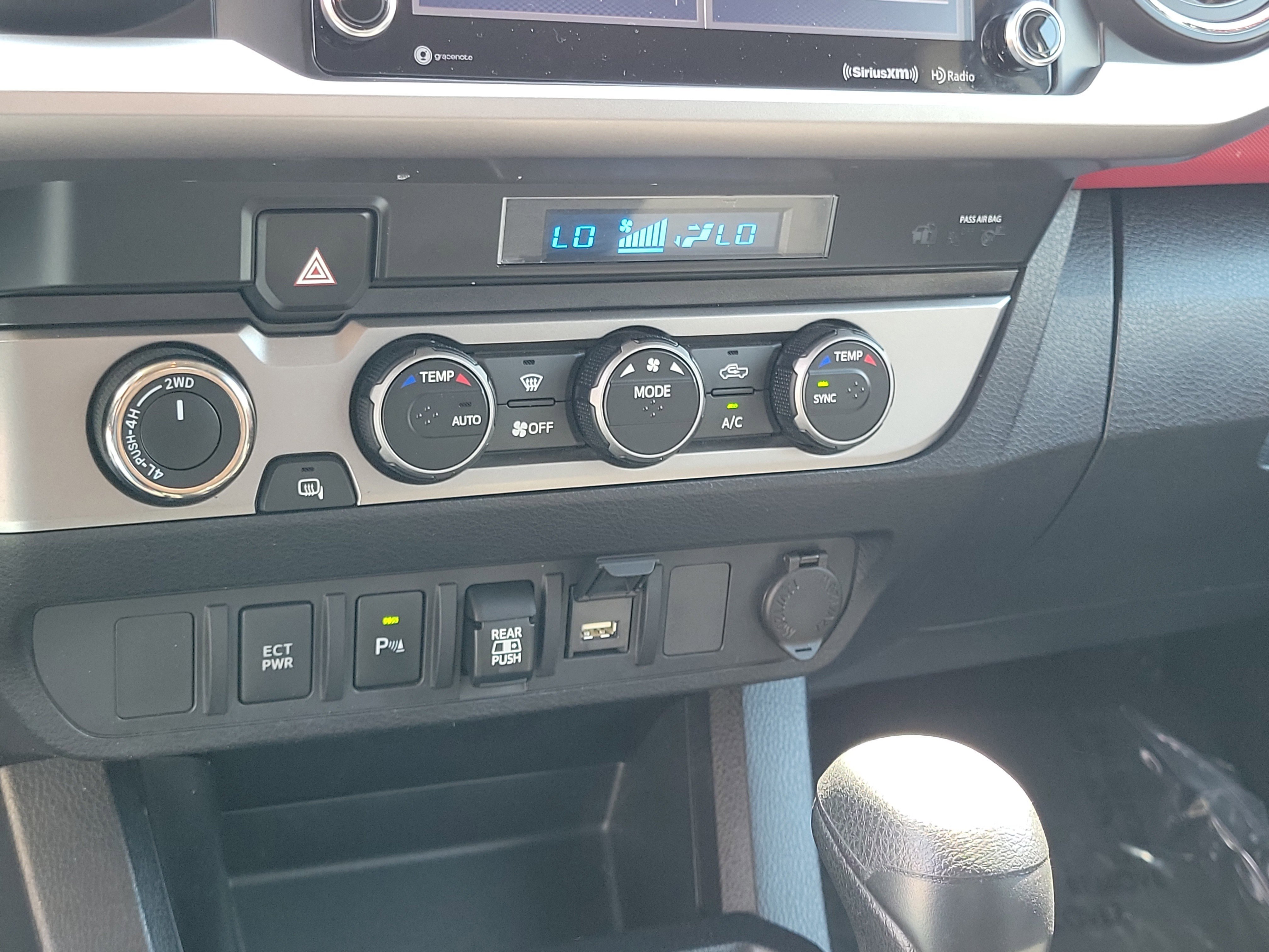 Used 2022 Toyota Tacoma SR5 AWD/4WD image 27