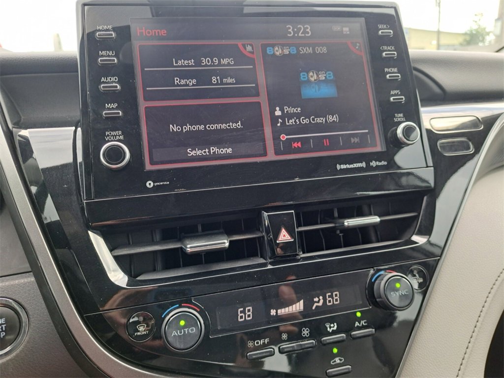 Used 2022 Toyota Camry XSE image 9