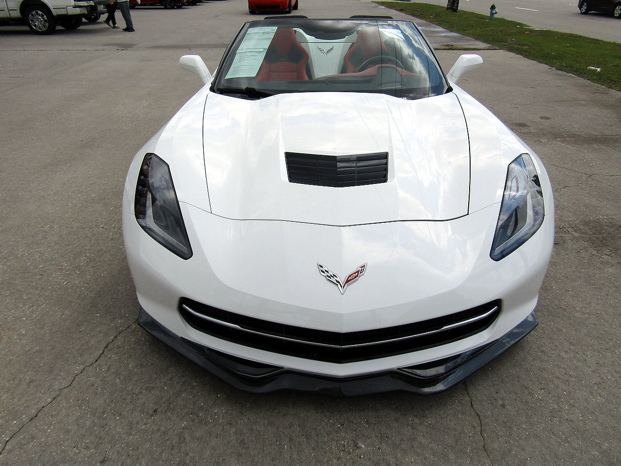 Used 2015 Chevrolet Corvette Stingray Convertible w/ 3LT Preferred Equipment Group RWD image 2