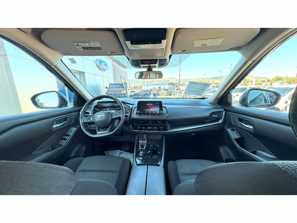 Used 2025 Nissan Rogue SV FWD image 12