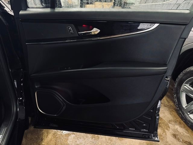 Used 2022 Lincoln Nautilus Reserve w/ Monochromatic Package image 18