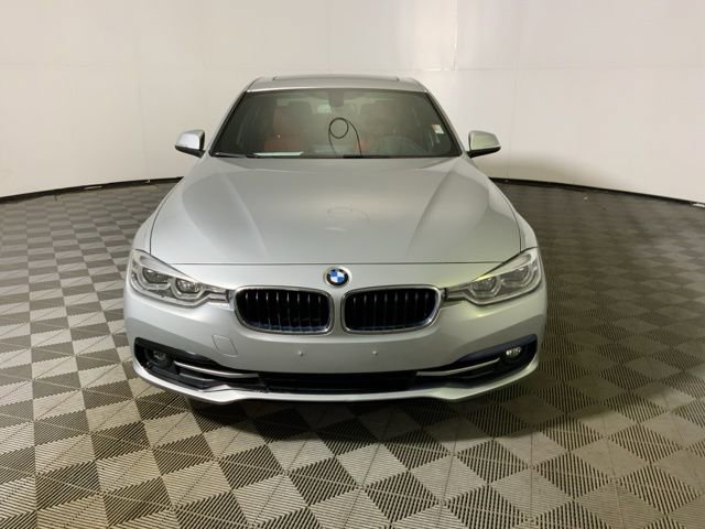 Used 2018 BMW 330i xDrive Sedan image 2
