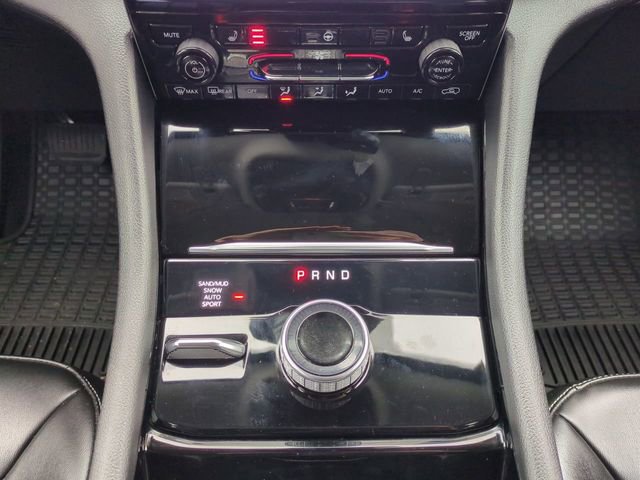 Used 2023 Jeep Grand Cherokee Limited w/ Black Appearance Package image 19