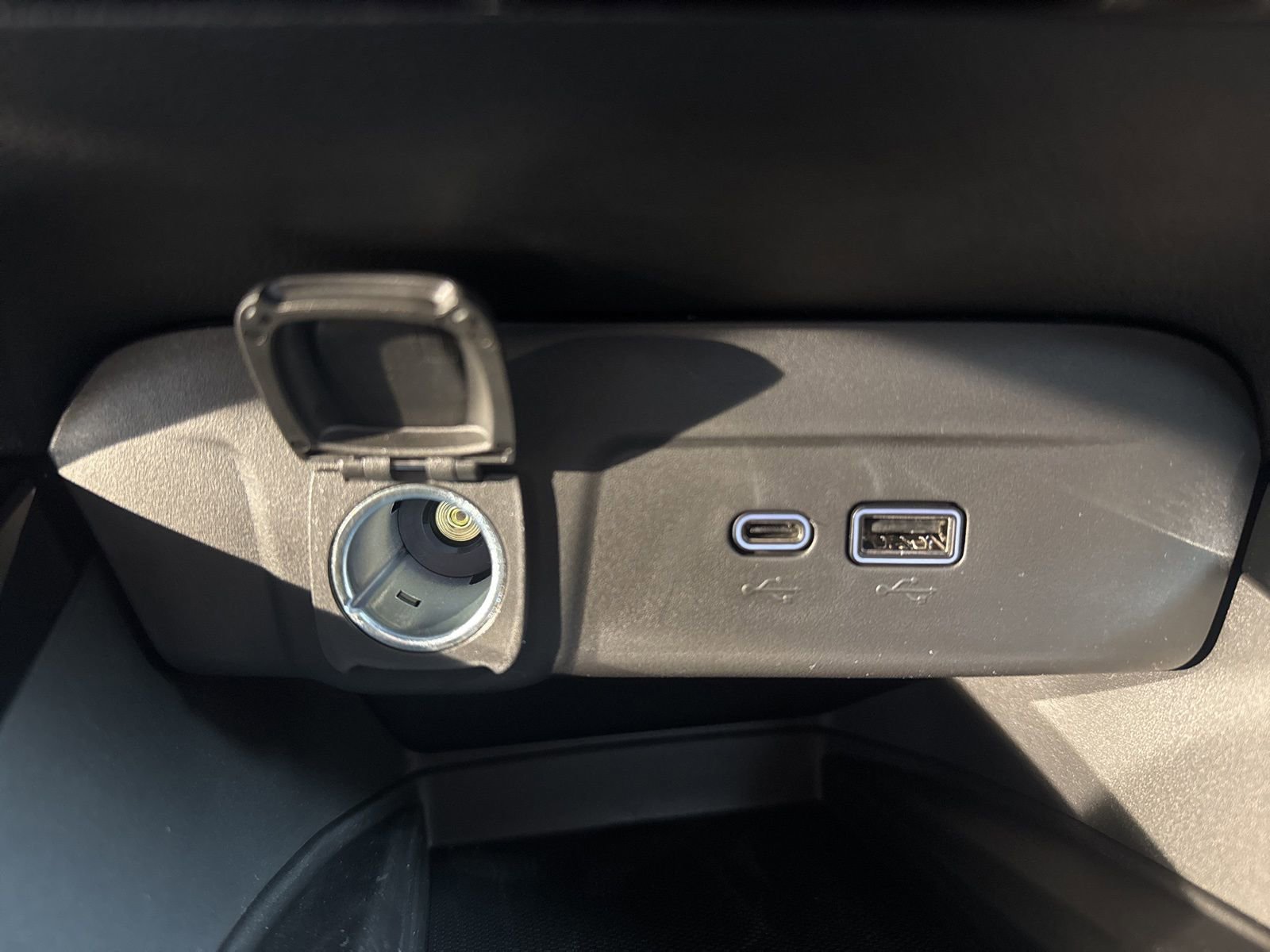 New 2026 Chevrolet Trax LT w/ Sunroof Package image 26