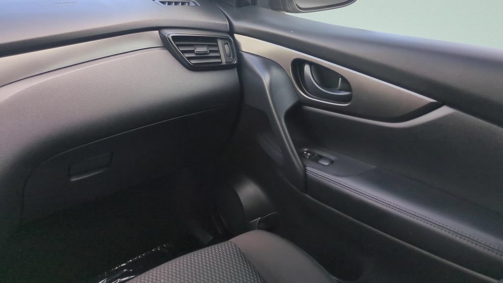 Certified 2020 Nissan Rogue Sport S w/ Appearance Package FWD image 24