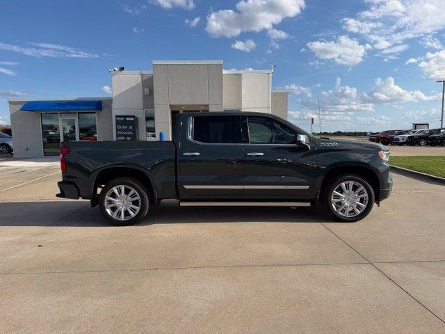 Used 2026 Chevrolet Silverado 1500 High Country AWD/4WD image 2