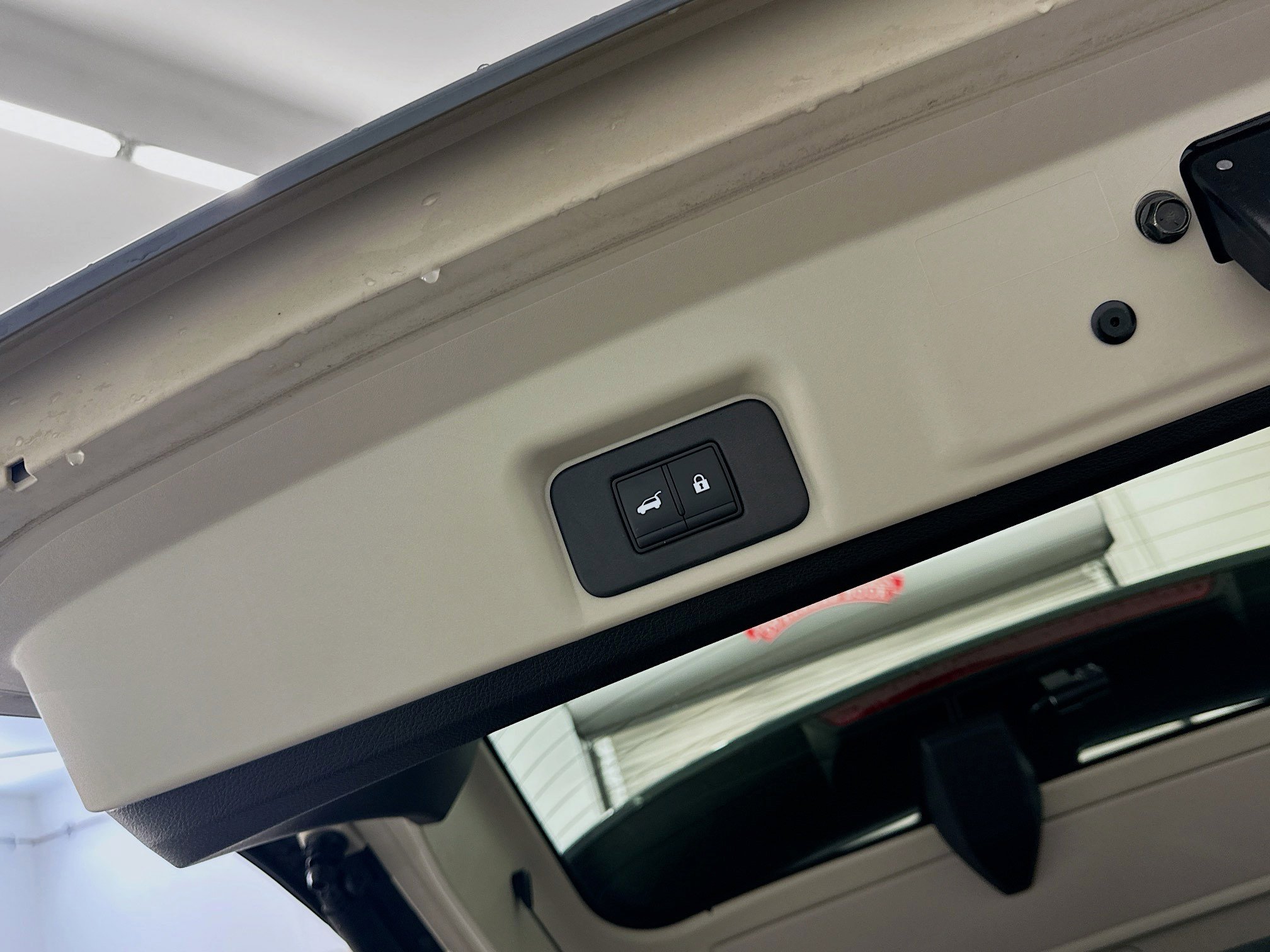 Used 2024 Nissan Ariya AWD image 30