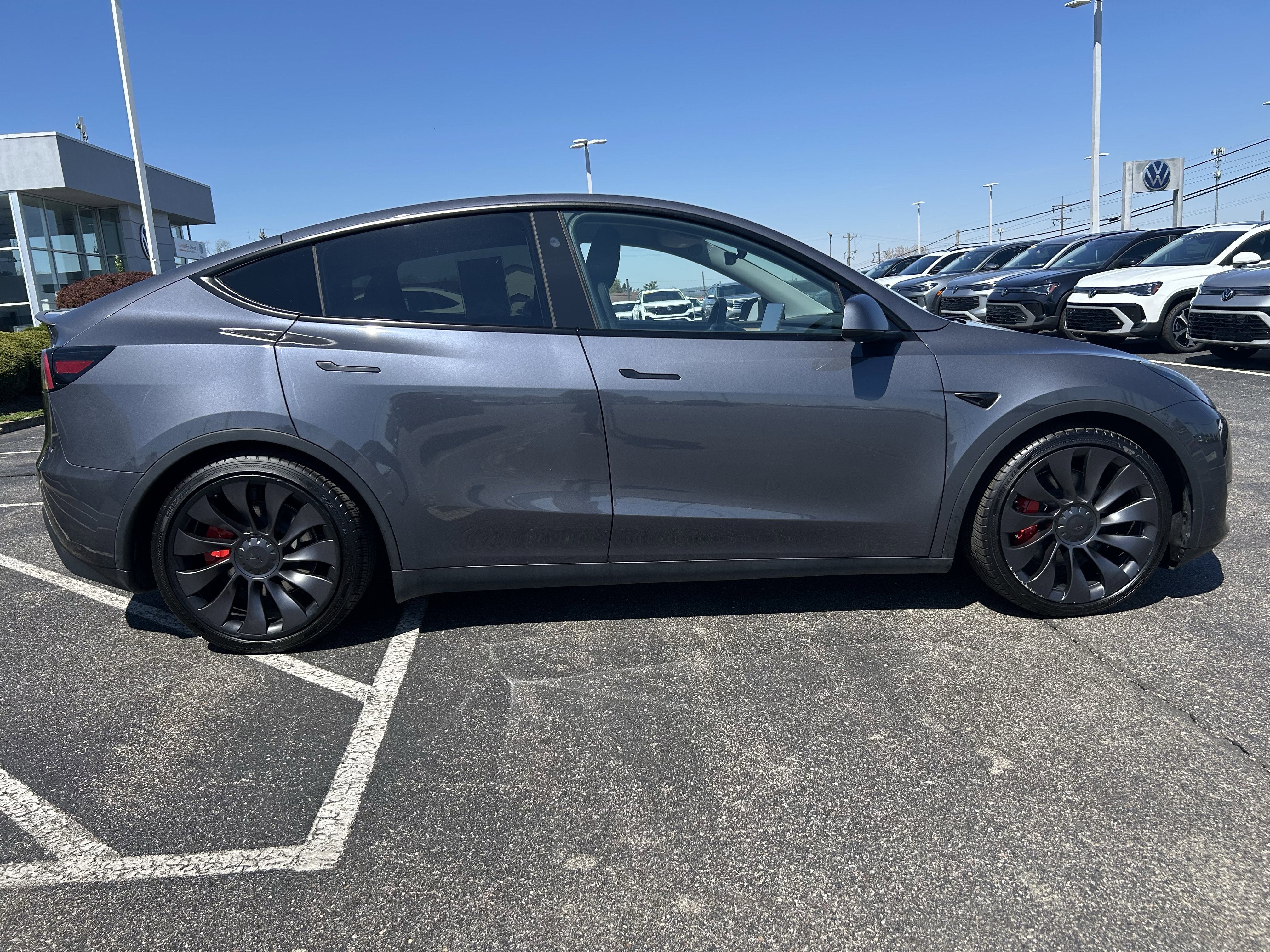 Used 2023 Tesla Model Y Performance image 8