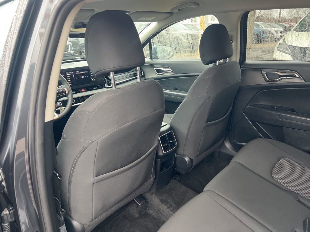 Certified 2023 Kia Sportage LX image 9