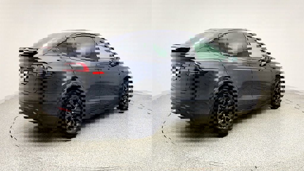 Used 2024 Tesla Model X image 5