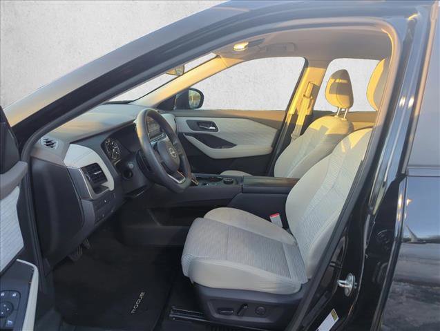 Certified 2023 Nissan Rogue SV image 14