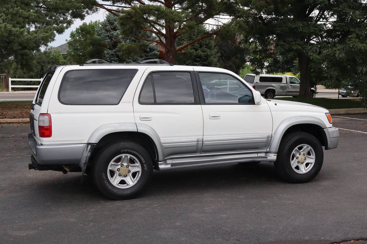 Used 2000 Toyota 4Runner Limited AWD/4WD image 4