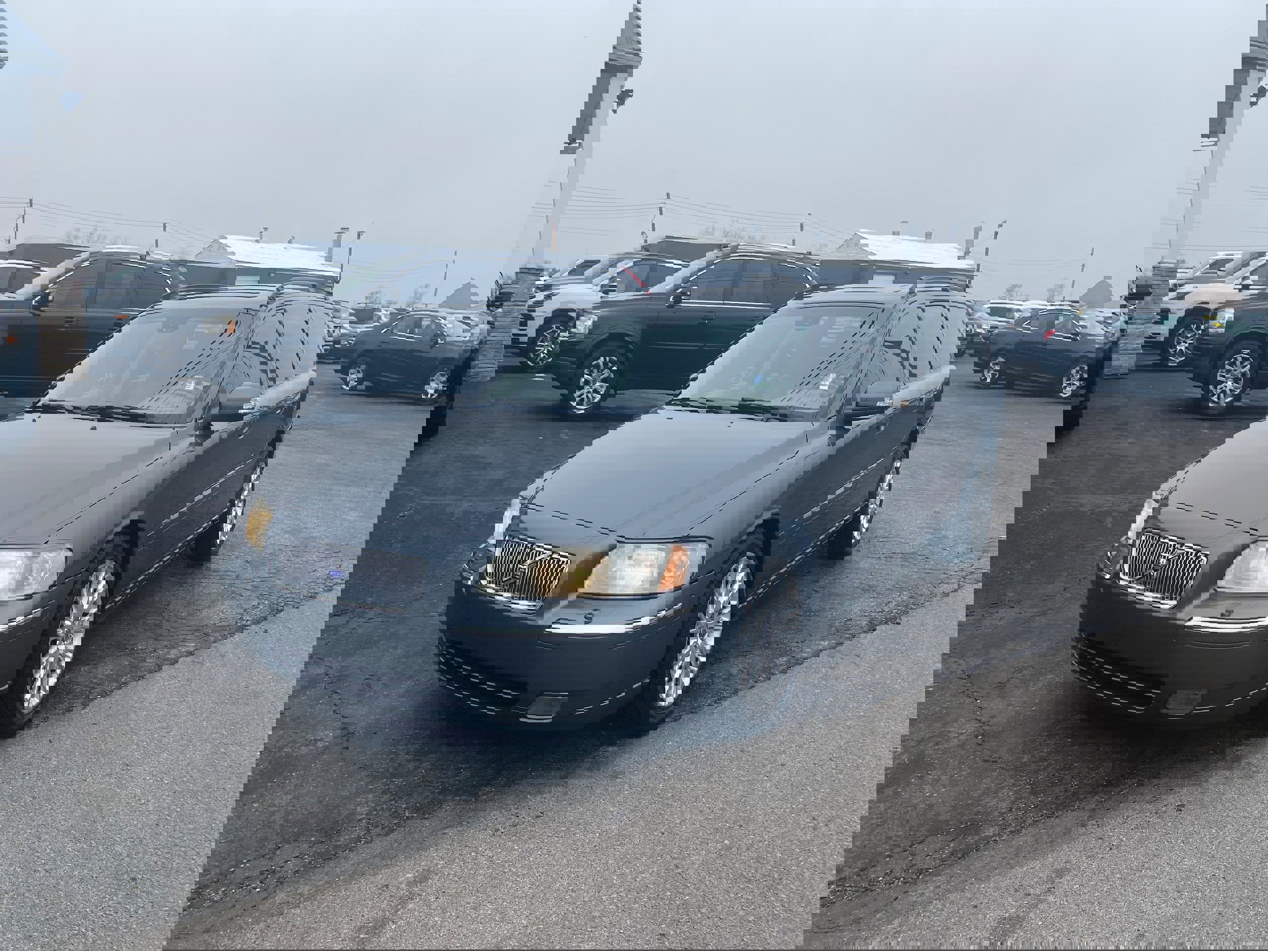 Used 2007 Volvo V70 2.5T image 1