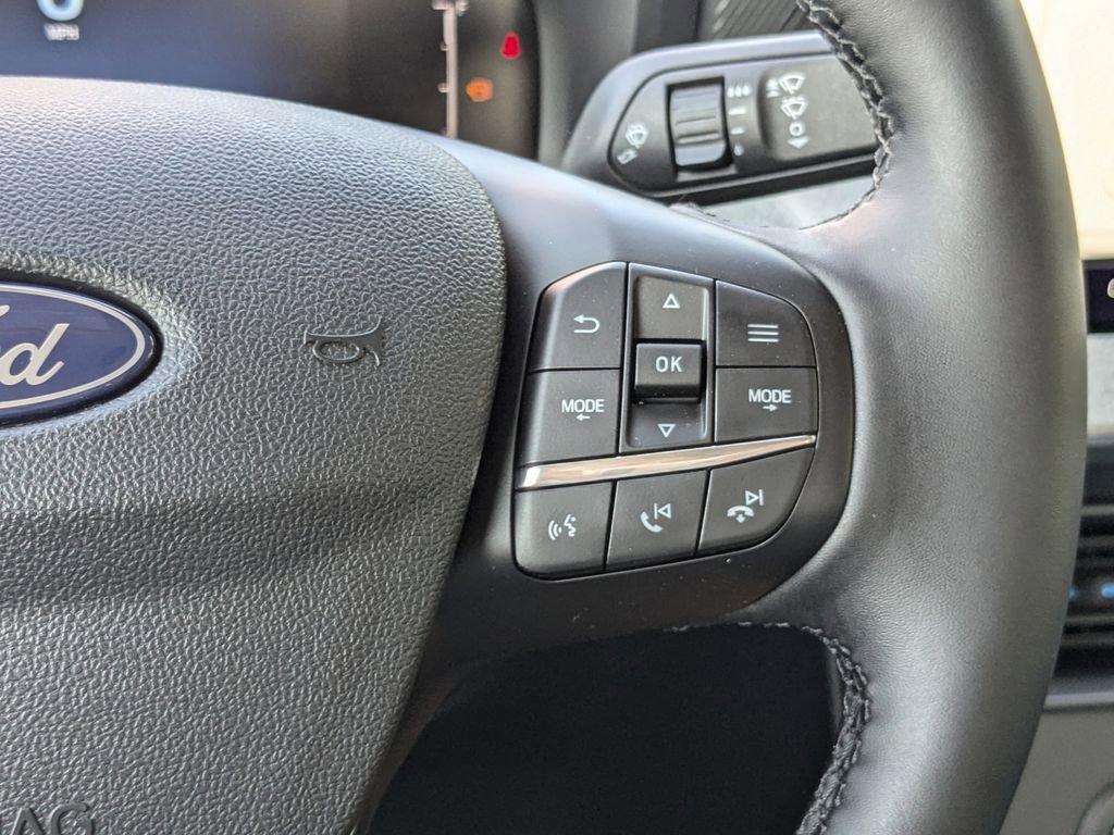 New 2025 Ford Maverick XLT w/ XLT Luxury Package image 29