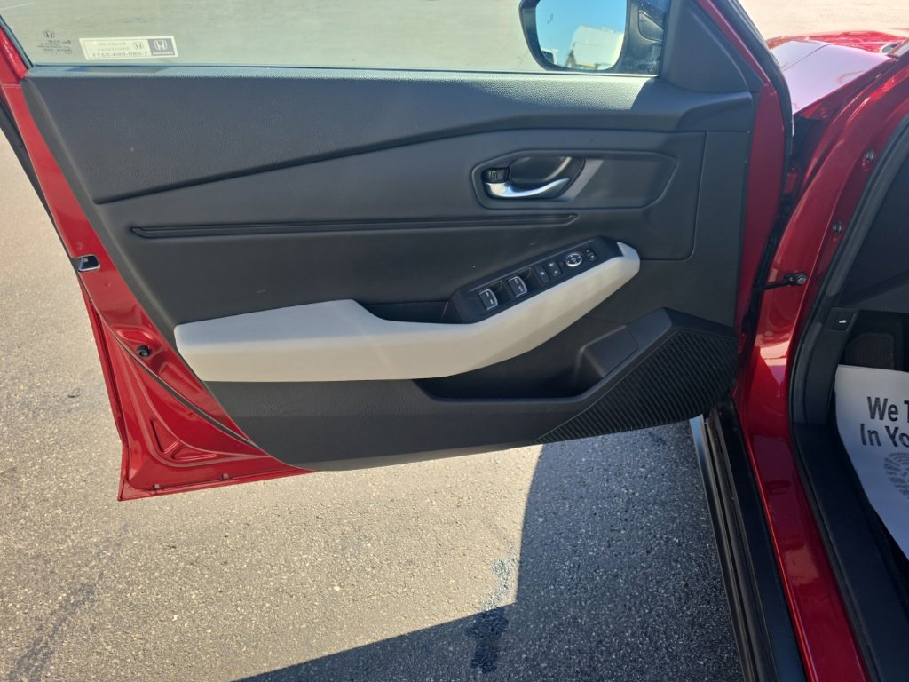 Certified 2025 Honda Accord SE image 11