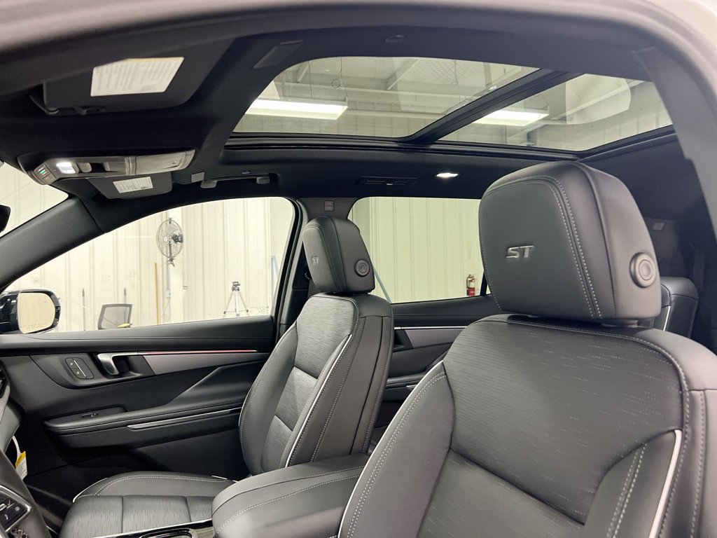New 2026 Buick Enclave Sport Touring w/ Power Package FWD image 15