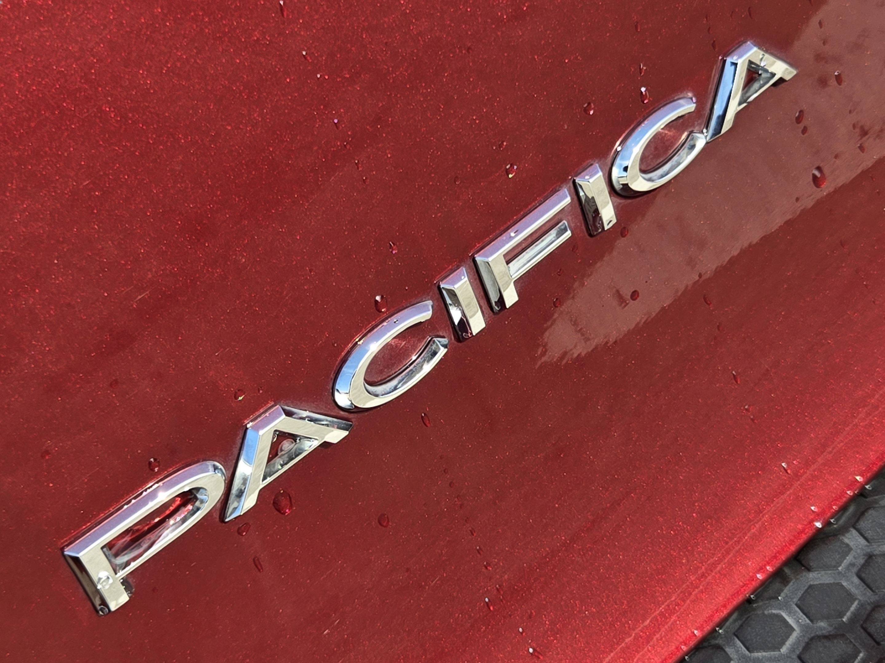 Used 2019 Chrysler Pacifica Touring-L Plus FWD image 32
