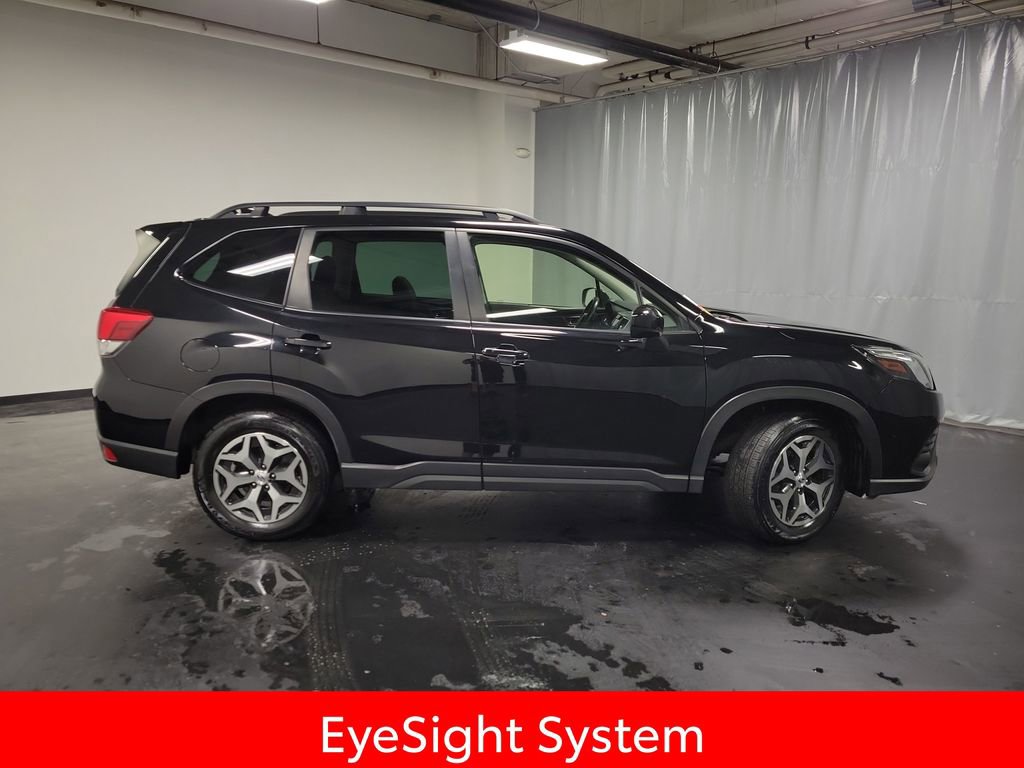 Used 2023 Subaru Forester Premium AWD/4WD image 9