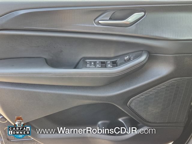 Used 2025 Jeep Grand Cherokee L Altitude AWD/4WD image 31