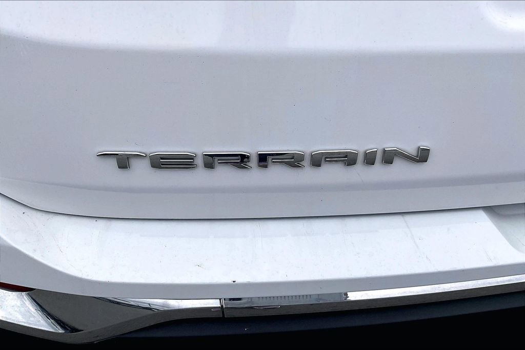 Used 2024 GMC Terrain SLT image 4