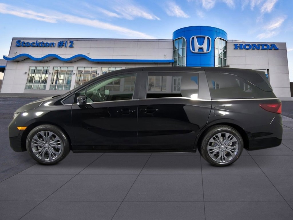 New 2026 Honda Odyssey Touring image 2