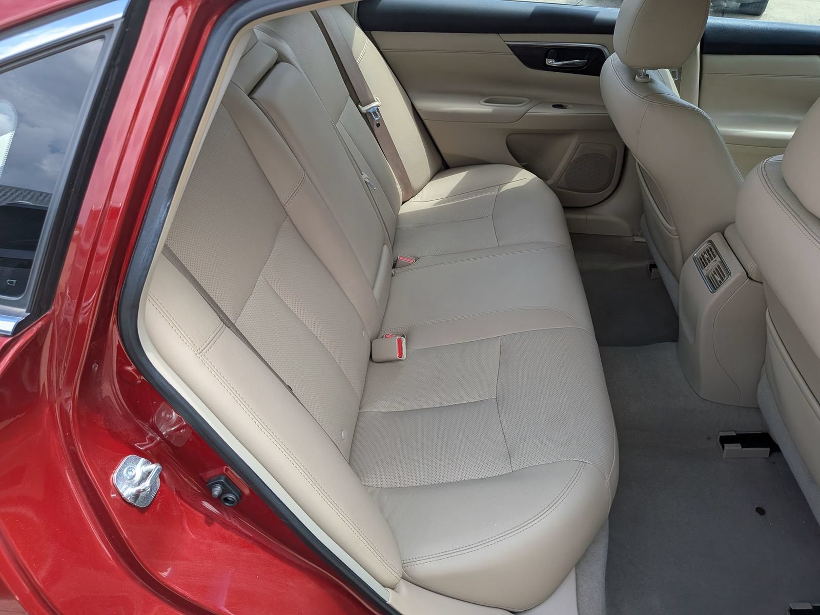 Used 2013 Nissan Altima 2.5 SL w/ Technology Pkg FWD image 31