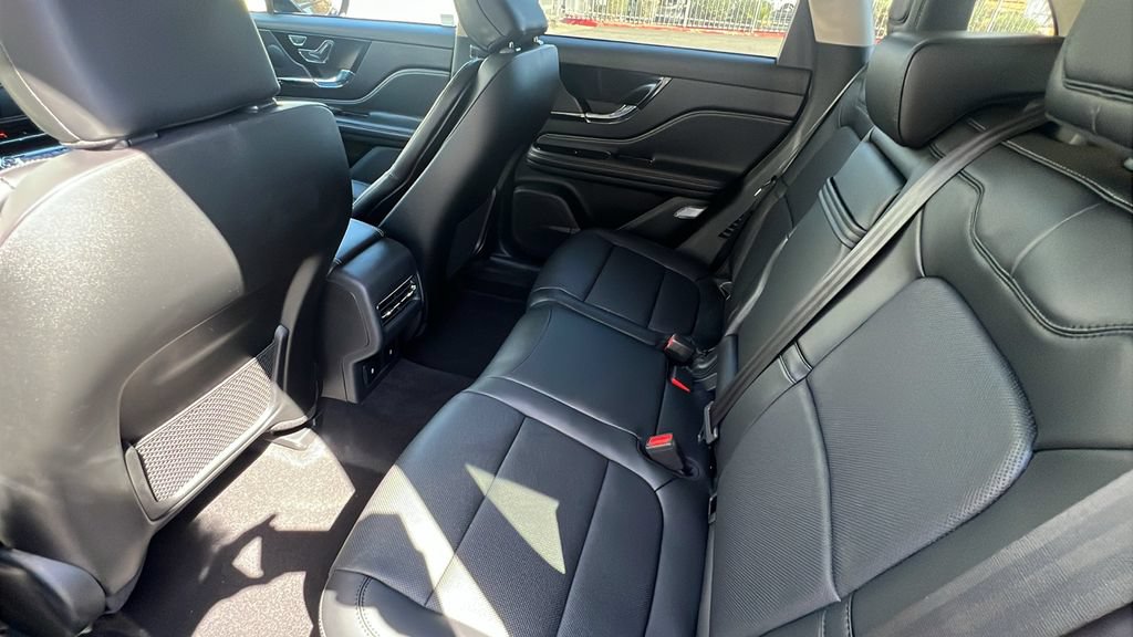 New 2025 Lincoln Corsair Reserve w/ Jet Appearance Package AWD/4WD image 16
