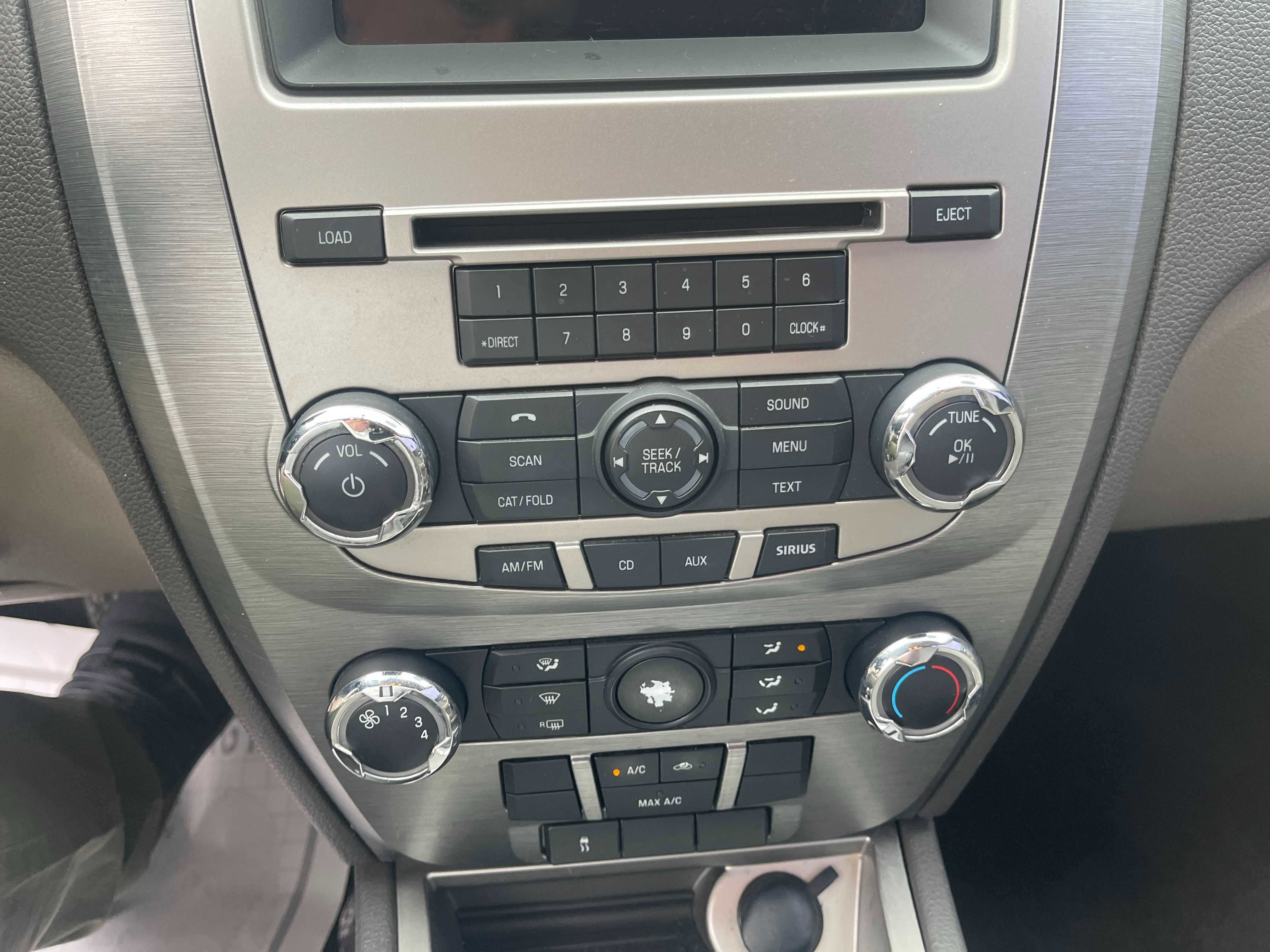 Used 2010 Ford Fusion SE FWD image 20