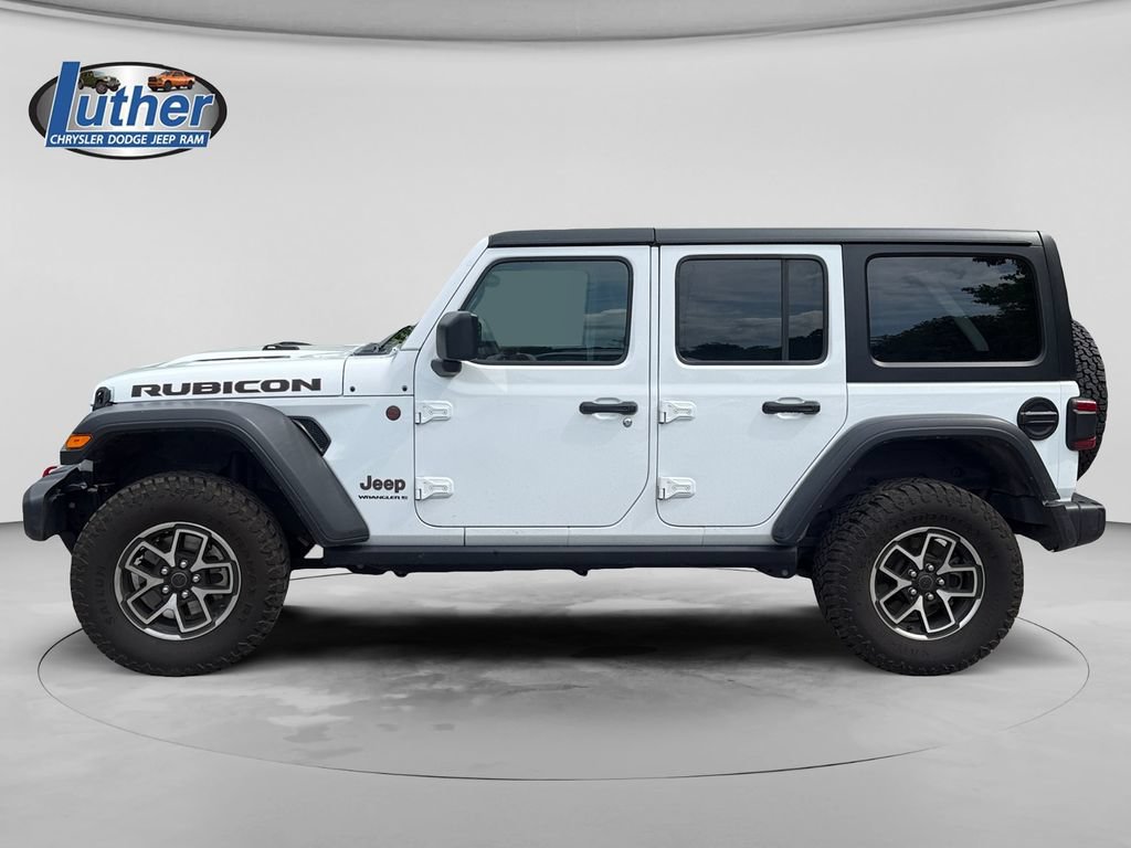 Used 2024 Jeep Wrangler Unlimited Rubicon AWD/4WD image 2