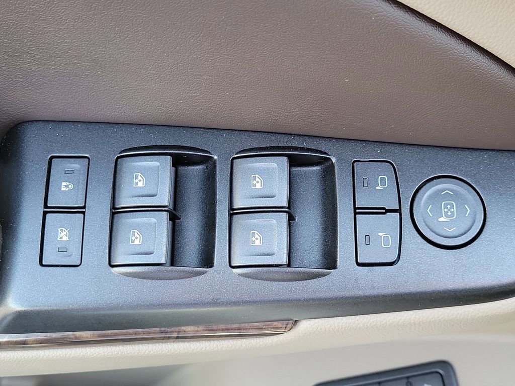 Used 2019 Chevrolet Tahoe LT RWD image 24