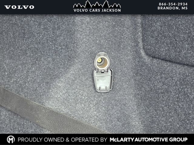 Used 2021 Volvo XC40 T5 R-Design AWD/4WD image 31