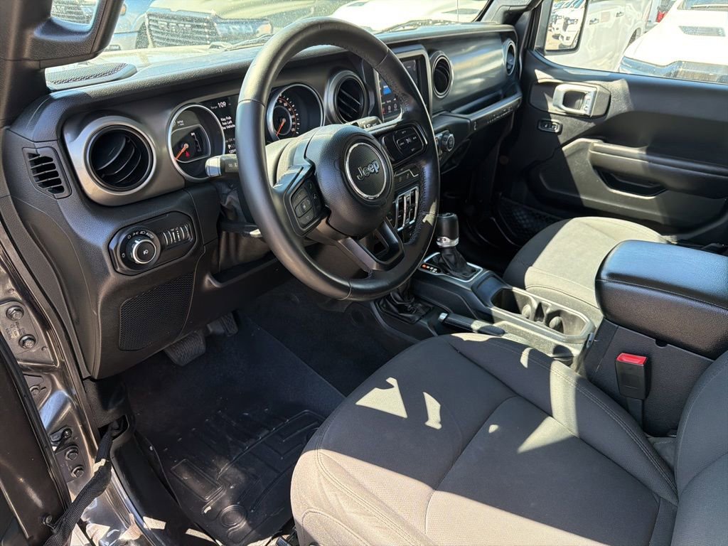 Used 2018 Jeep Wrangler Unlimited Sport S image 28
