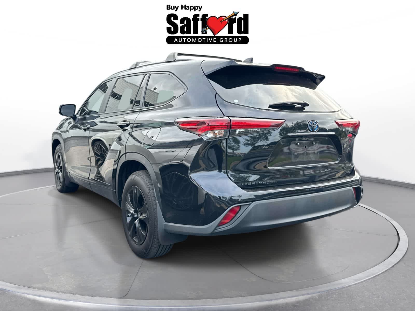 Used 2024 Toyota Highlander XLE AWD/4WD image 7