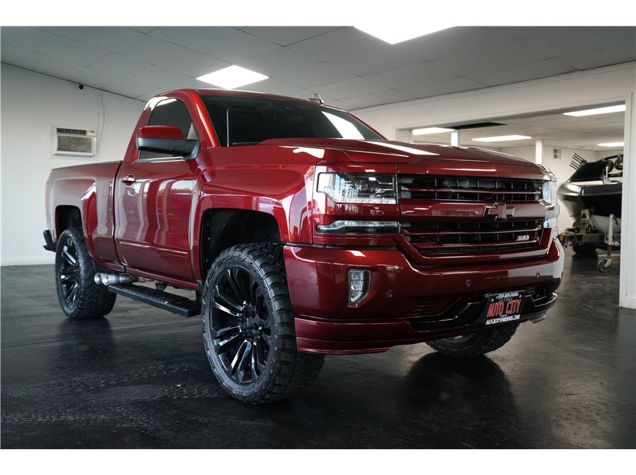 Used 2017 Chevrolet Silverado 1500 LT w/ LT Convenience Package