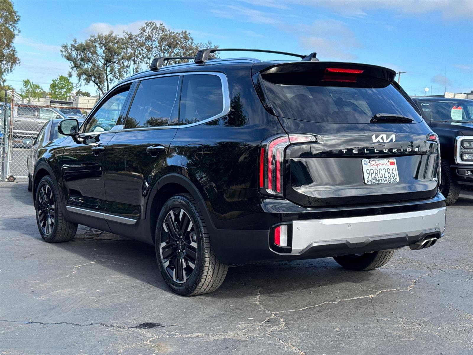 Used 2023 Kia Telluride SX image 11