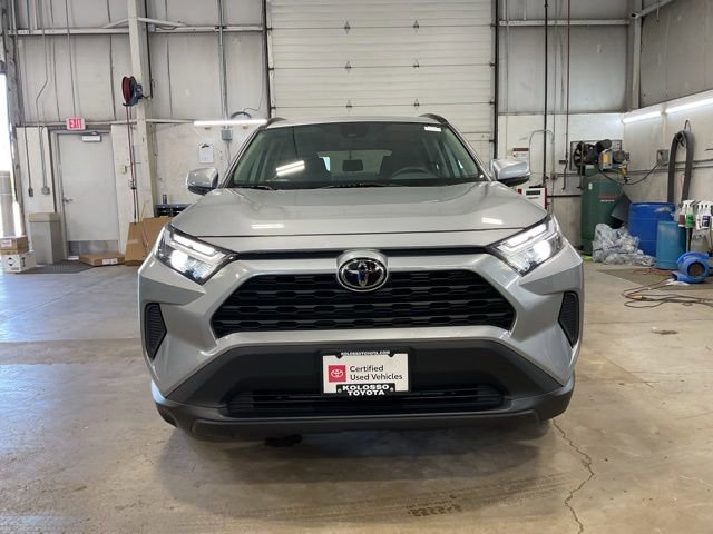Used 2025 Toyota RAV4 XLE AWD/4WD image 2