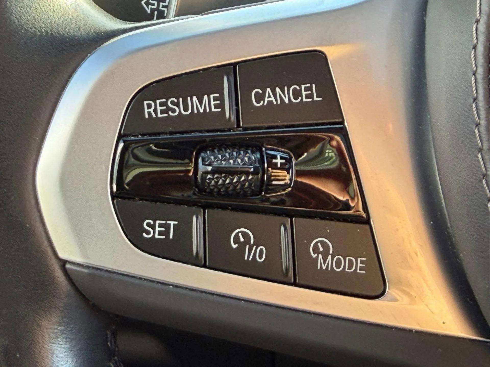 Used 2023 BMW X7 xDrive40i w/ Executive Package image 42