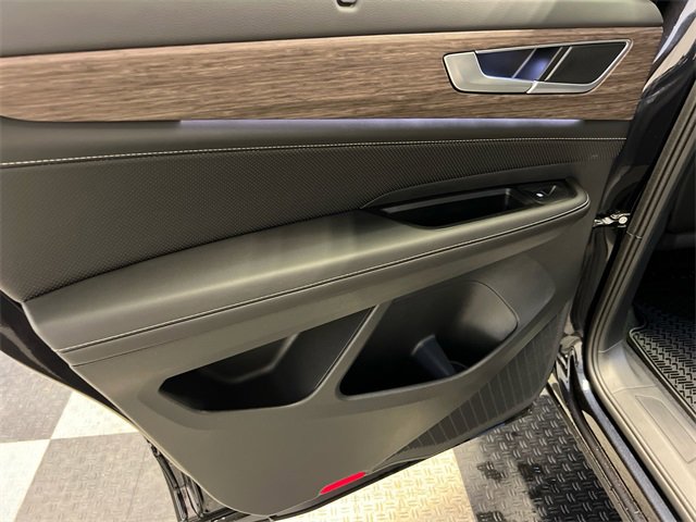 New 2026 Volkswagen Atlas SEL image 11