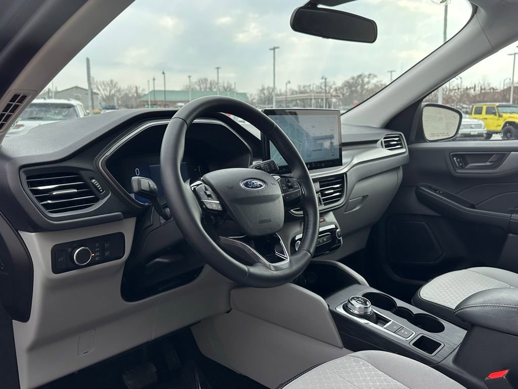Used 2025 Ford Escape Active w/ Tech Pack #1 AWD/4WD image 10