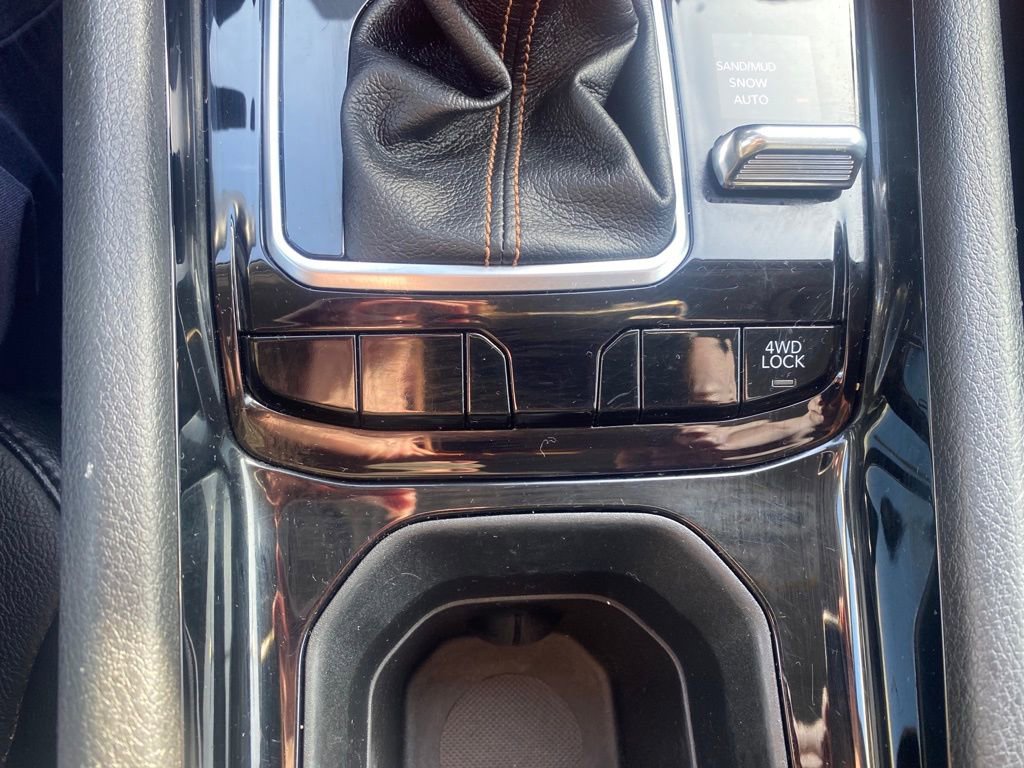 Used 2022 Jeep Compass Limited image 19