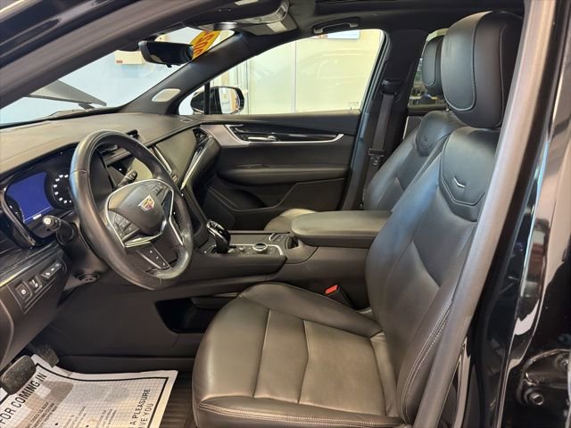 Used 2024 Cadillac XT5 Premium Luxury w/ Technology Package image 16