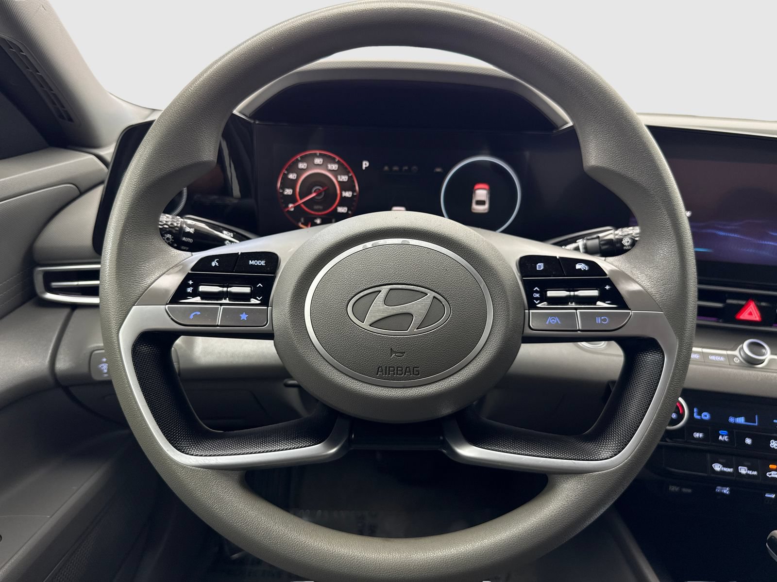 Used 2024 Hyundai Elantra SEL FWD image 19