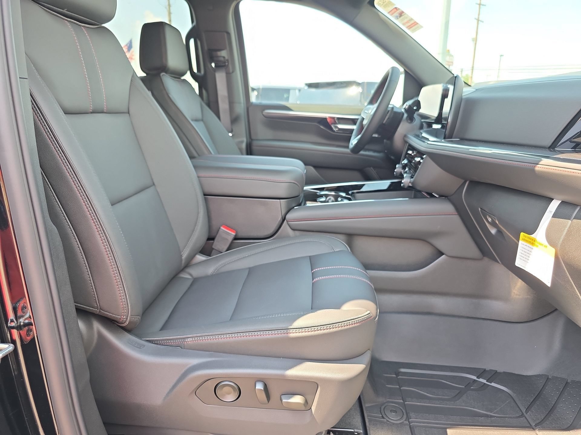 New 2026 Chevrolet Suburban RST w/ RST Capability Package AWD/4WD image 16
