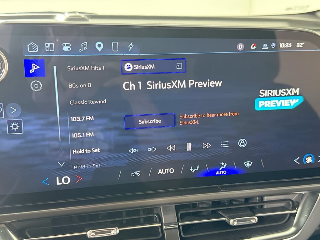Used 2025 Chevrolet Equinox EV LT FWD image 30